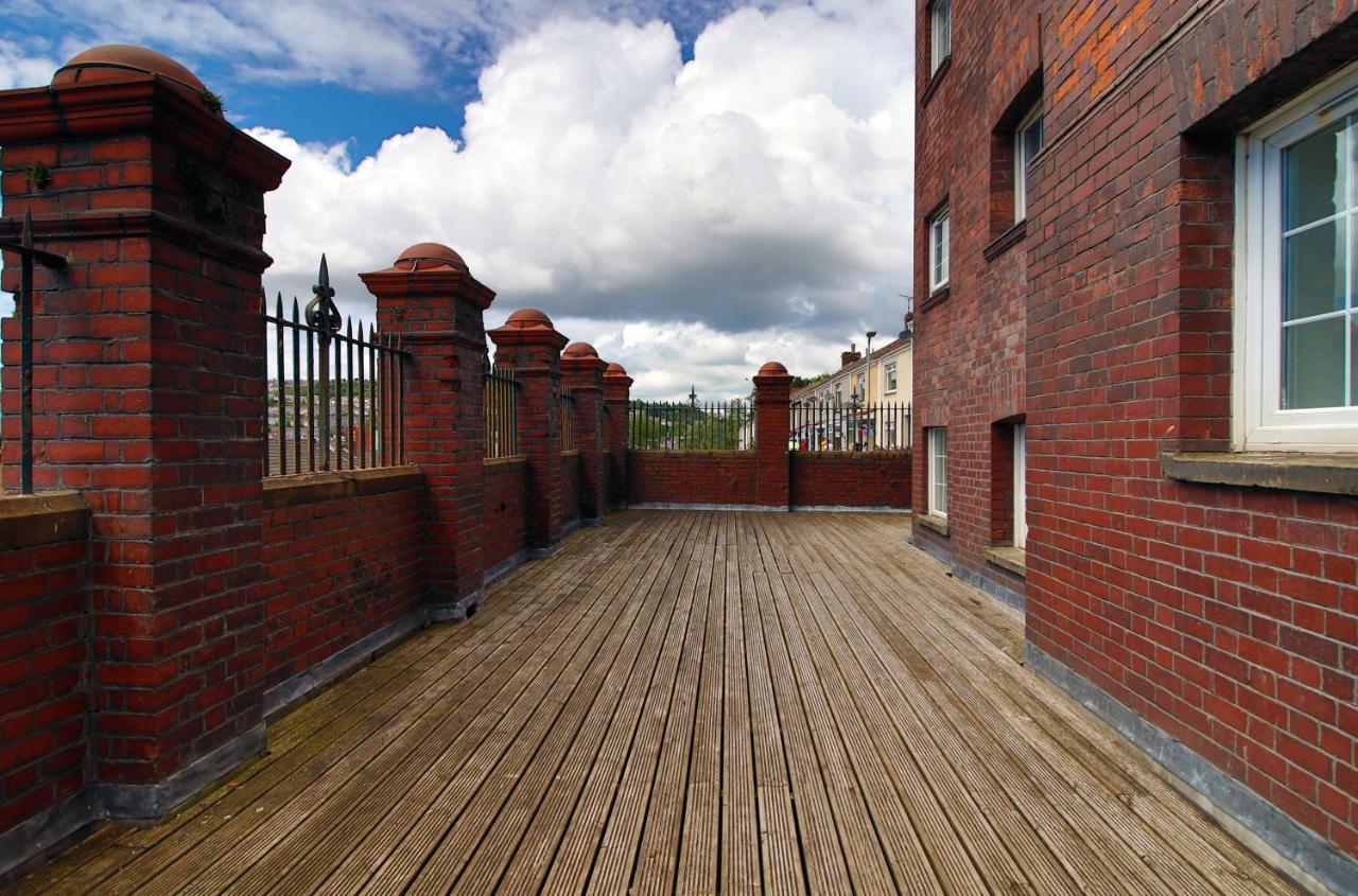 St Thomas Loft Views By Ssw - 2Br, Parking, Sleeps 4, Easy Access To City Centre, Marina, Beach And M4 Swansea Ngoại thất bức ảnh