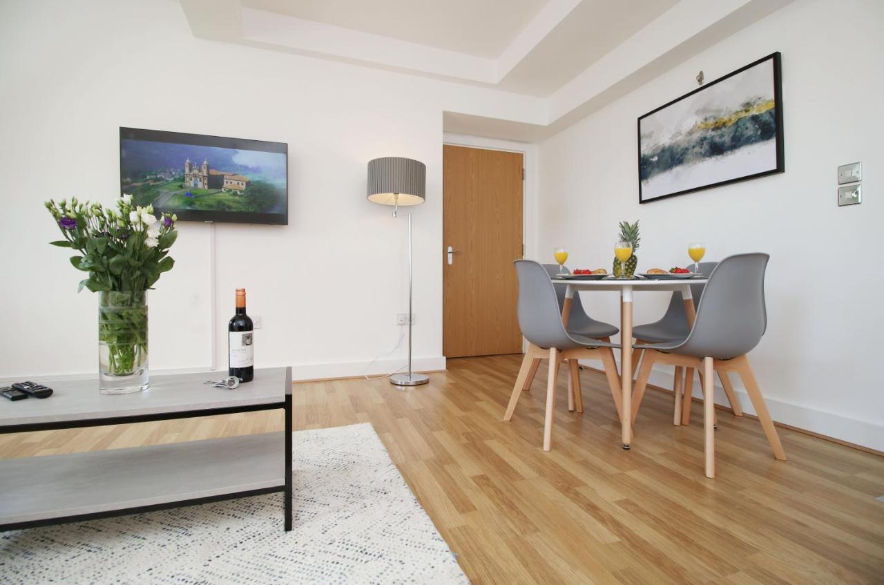 St Thomas Loft Views By Ssw - 2Br, Parking, Sleeps 4, Easy Access To City Centre, Marina, Beach And M4 Swansea Ngoại thất bức ảnh