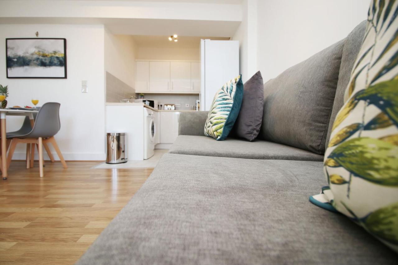 St Thomas Loft Views By Ssw - 2Br, Parking, Sleeps 4, Easy Access To City Centre, Marina, Beach And M4 Swansea Ngoại thất bức ảnh