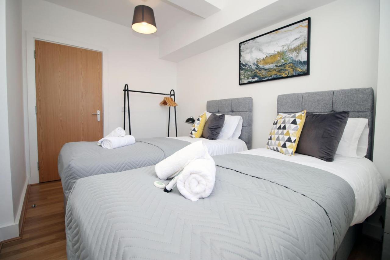 St Thomas Loft Views By Ssw - 2Br, Parking, Sleeps 4, Easy Access To City Centre, Marina, Beach And M4 Swansea Ngoại thất bức ảnh