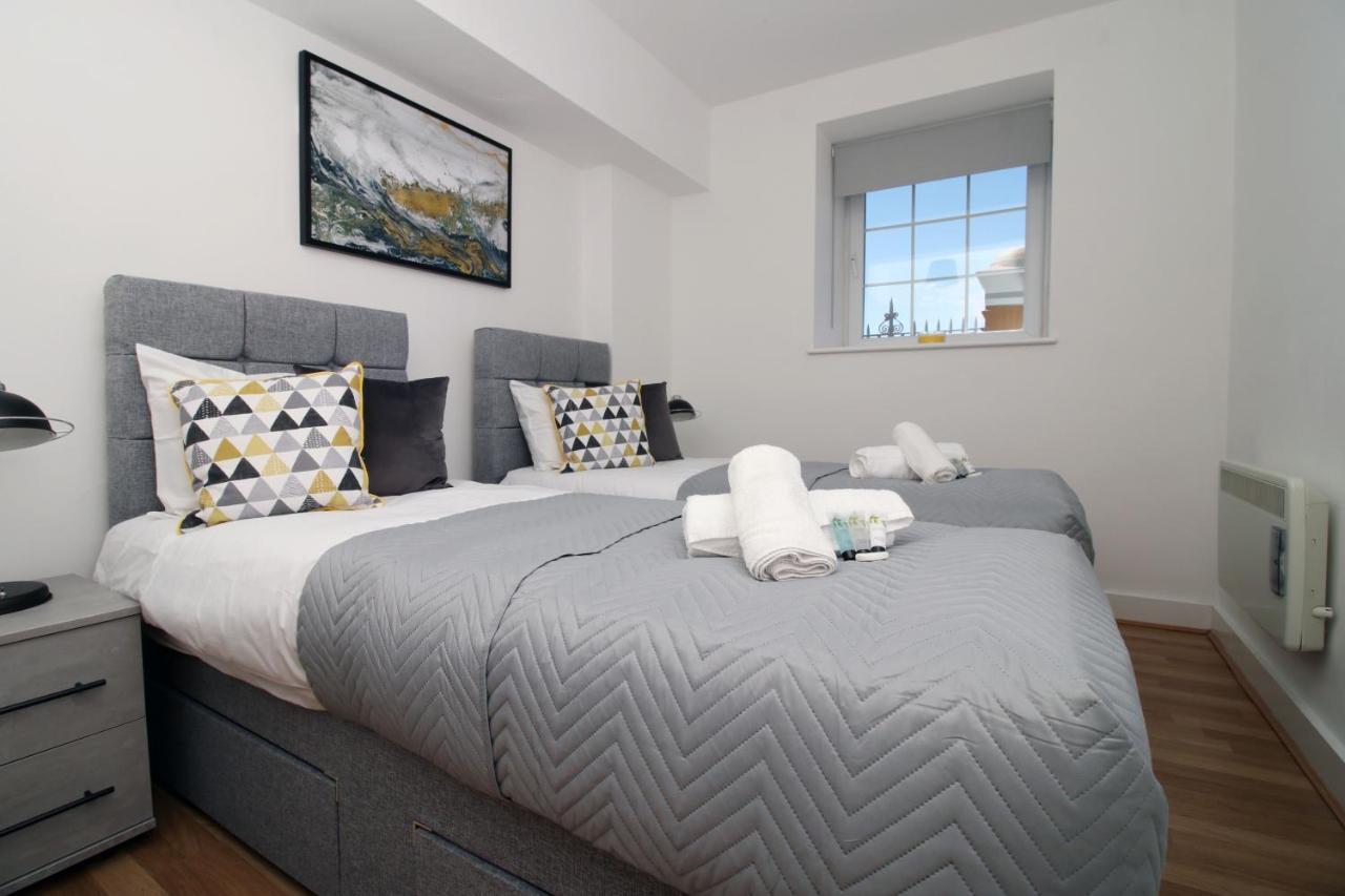 St Thomas Loft Views By Ssw - 2Br, Parking, Sleeps 4, Easy Access To City Centre, Marina, Beach And M4 Swansea Ngoại thất bức ảnh