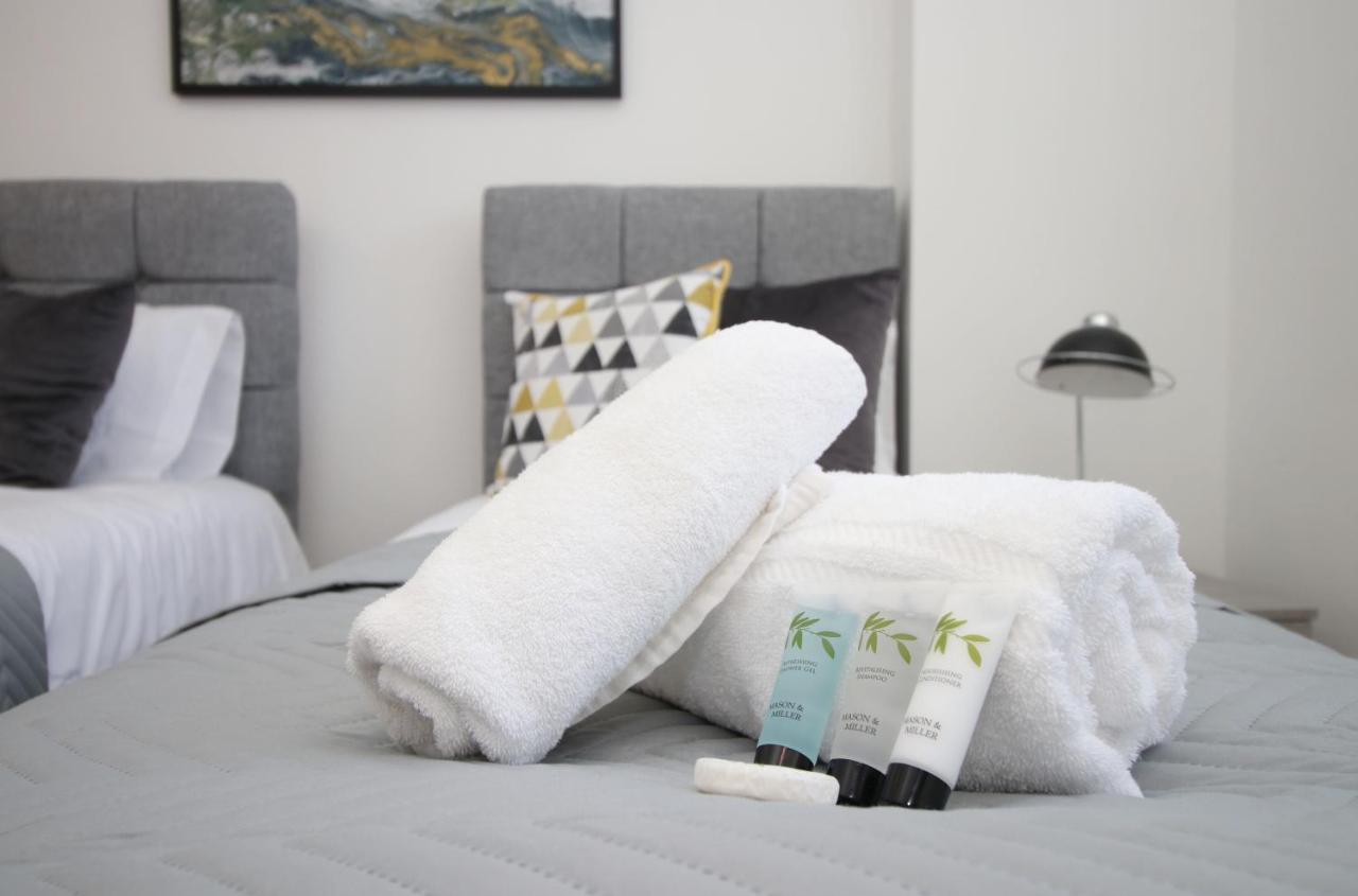 St Thomas Loft Views By Ssw - 2Br, Parking, Sleeps 4, Easy Access To City Centre, Marina, Beach And M4 Swansea Ngoại thất bức ảnh