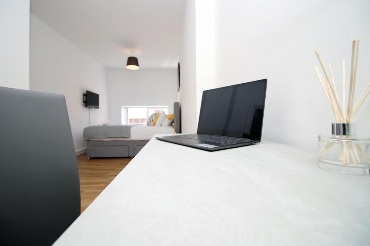 St Thomas Loft Views By Ssw - 2Br, Parking, Sleeps 4, Easy Access To City Centre, Marina, Beach And M4 Swansea Ngoại thất bức ảnh