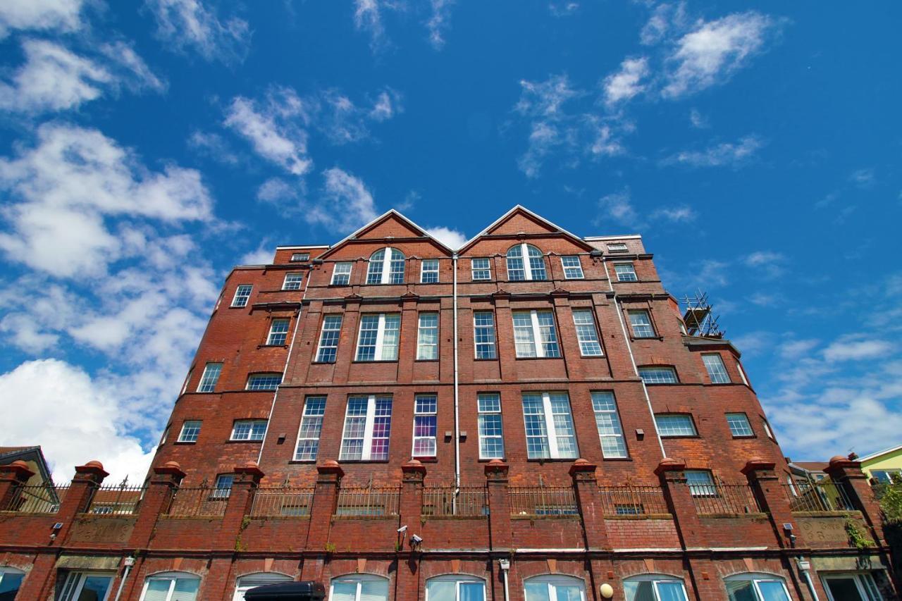 St Thomas Loft Views By Ssw - 2Br, Parking, Sleeps 4, Easy Access To City Centre, Marina, Beach And M4 Swansea Ngoại thất bức ảnh