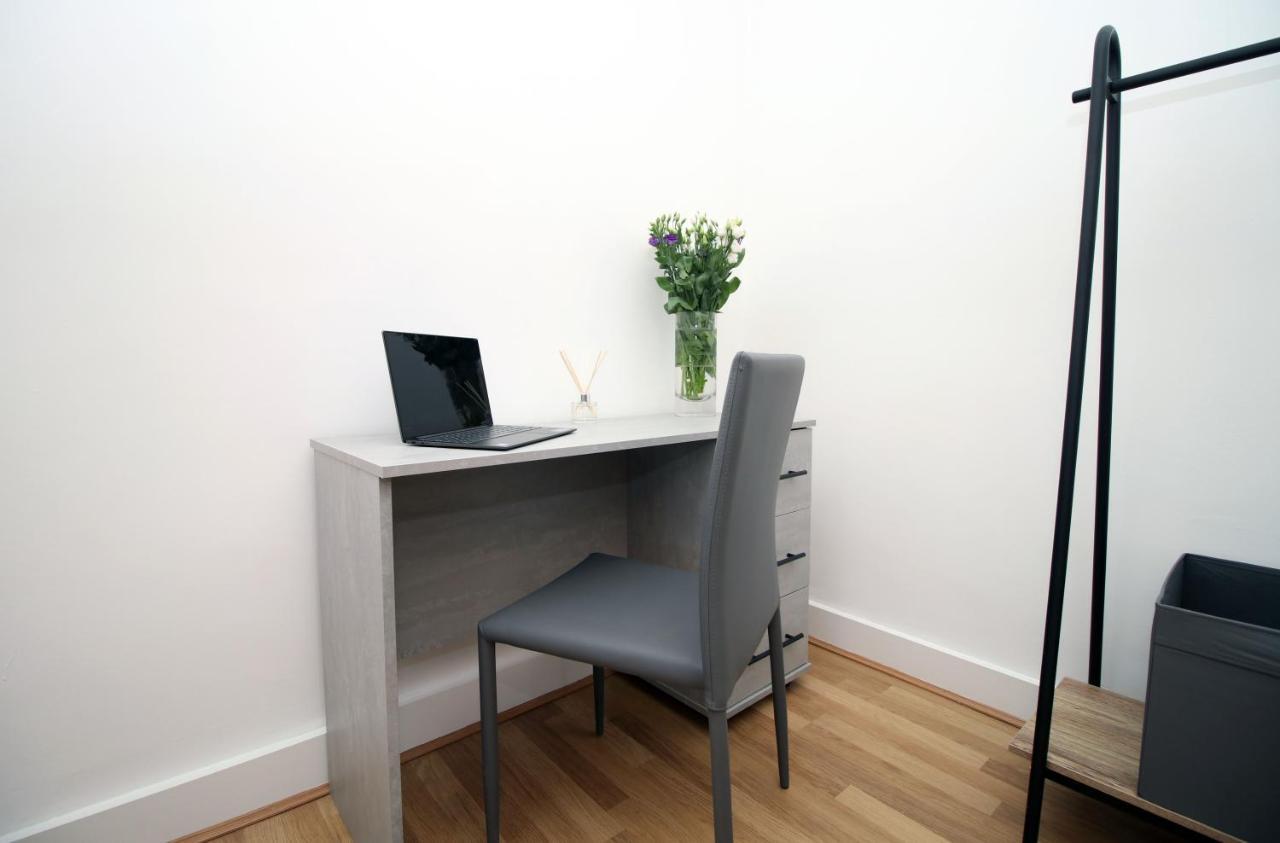 St Thomas Loft Views By Ssw - 2Br, Parking, Sleeps 4, Easy Access To City Centre, Marina, Beach And M4 Swansea Ngoại thất bức ảnh