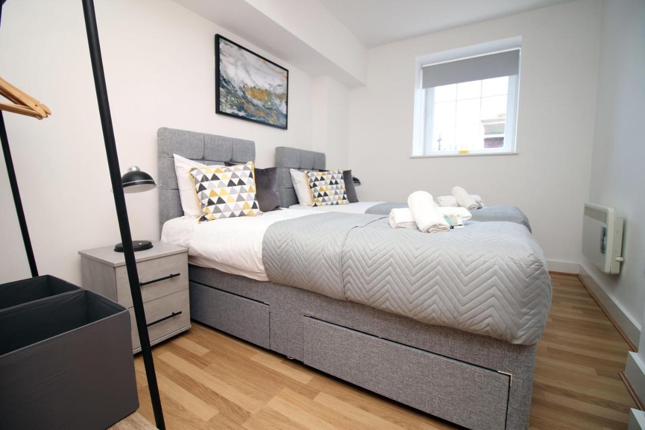St Thomas Loft Views By Ssw - 2Br, Parking, Sleeps 4, Easy Access To City Centre, Marina, Beach And M4 Swansea Ngoại thất bức ảnh