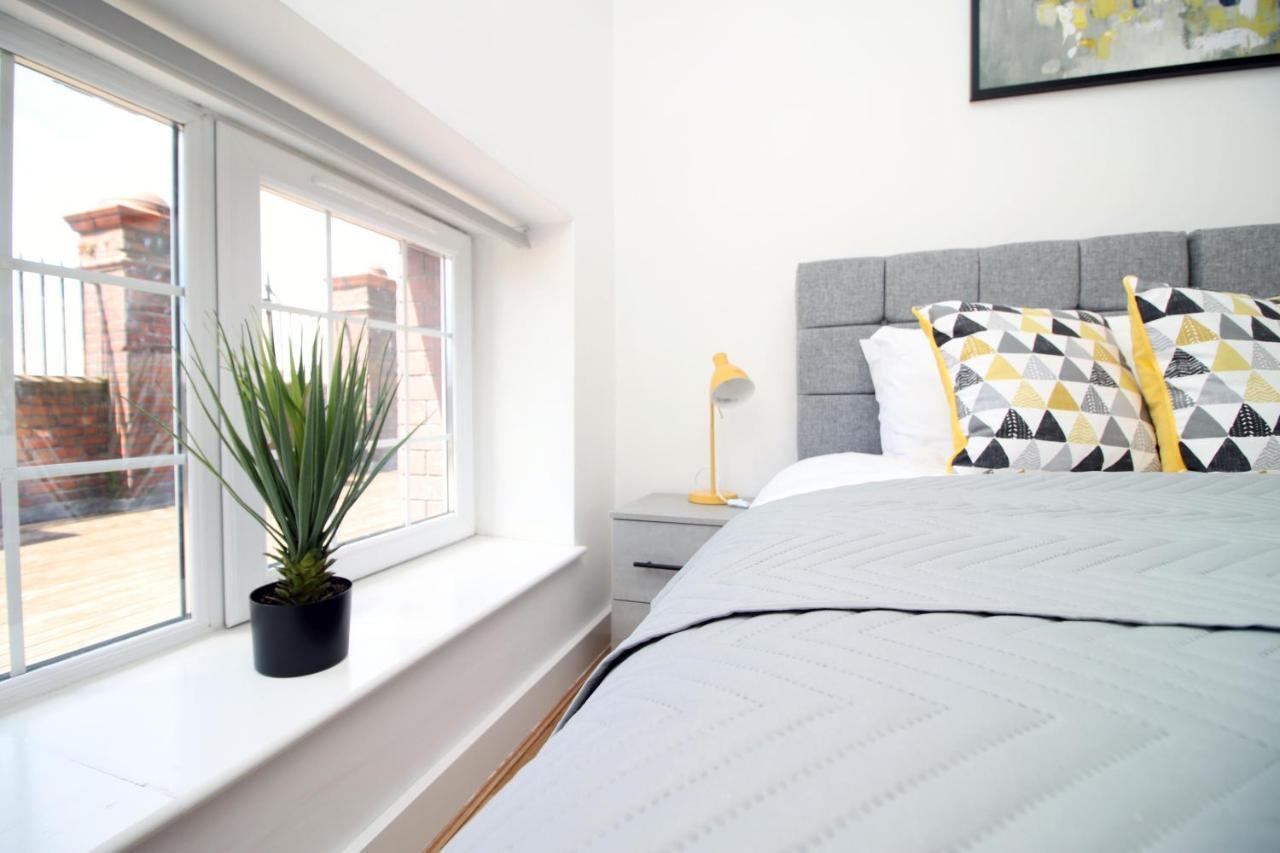 St Thomas Loft Views By Ssw - 2Br, Parking, Sleeps 4, Easy Access To City Centre, Marina, Beach And M4 Swansea Ngoại thất bức ảnh
